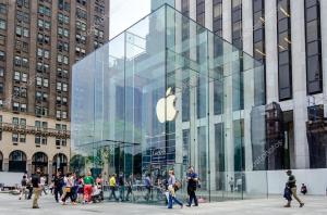 depositphotos_30188943-stock-photo-apple-store-at-5th-ave